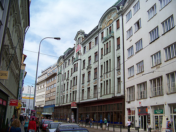 Budova První vzájemné české pojišťovny ve Spálené ulici (vycházka 27. 2. 2022), zdroj cs.wikipedia.org