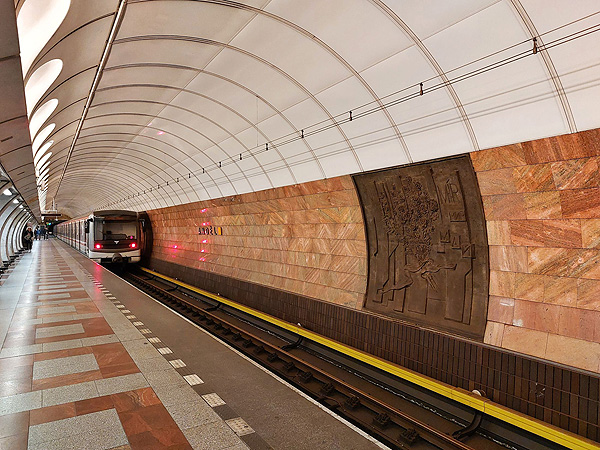 Stanice metra Anděl, vycházka 7. 10. (zdroj Mapy.cz, foto Martin Eliáš)