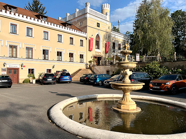 Zámeček Tomáše Welzla v Dolní Krči, vycházka 19. 4. (zdroj: Mapy.com, foto Jana Dvořáková)